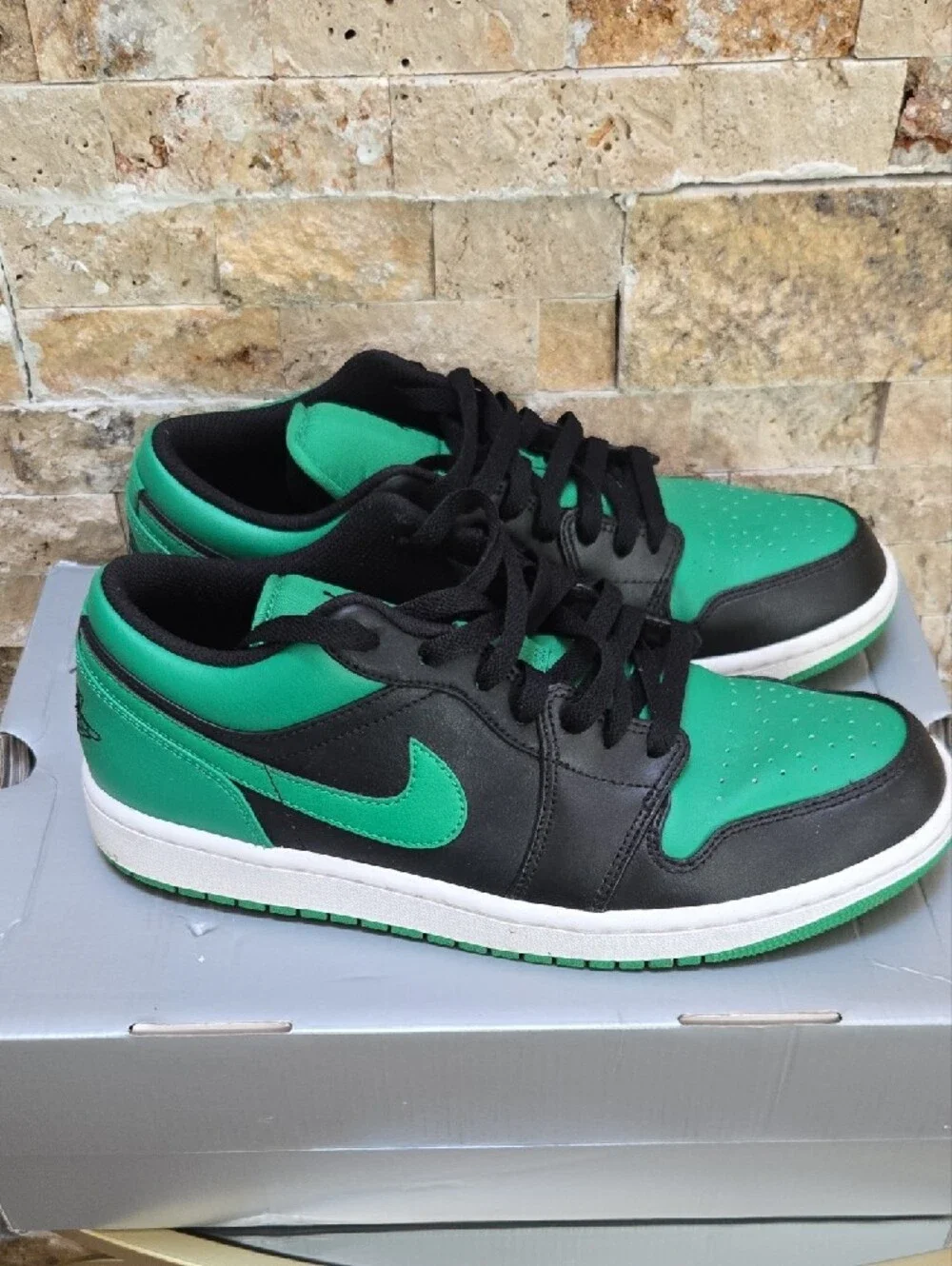 Jordan Low Top Sneakers in Black & Green